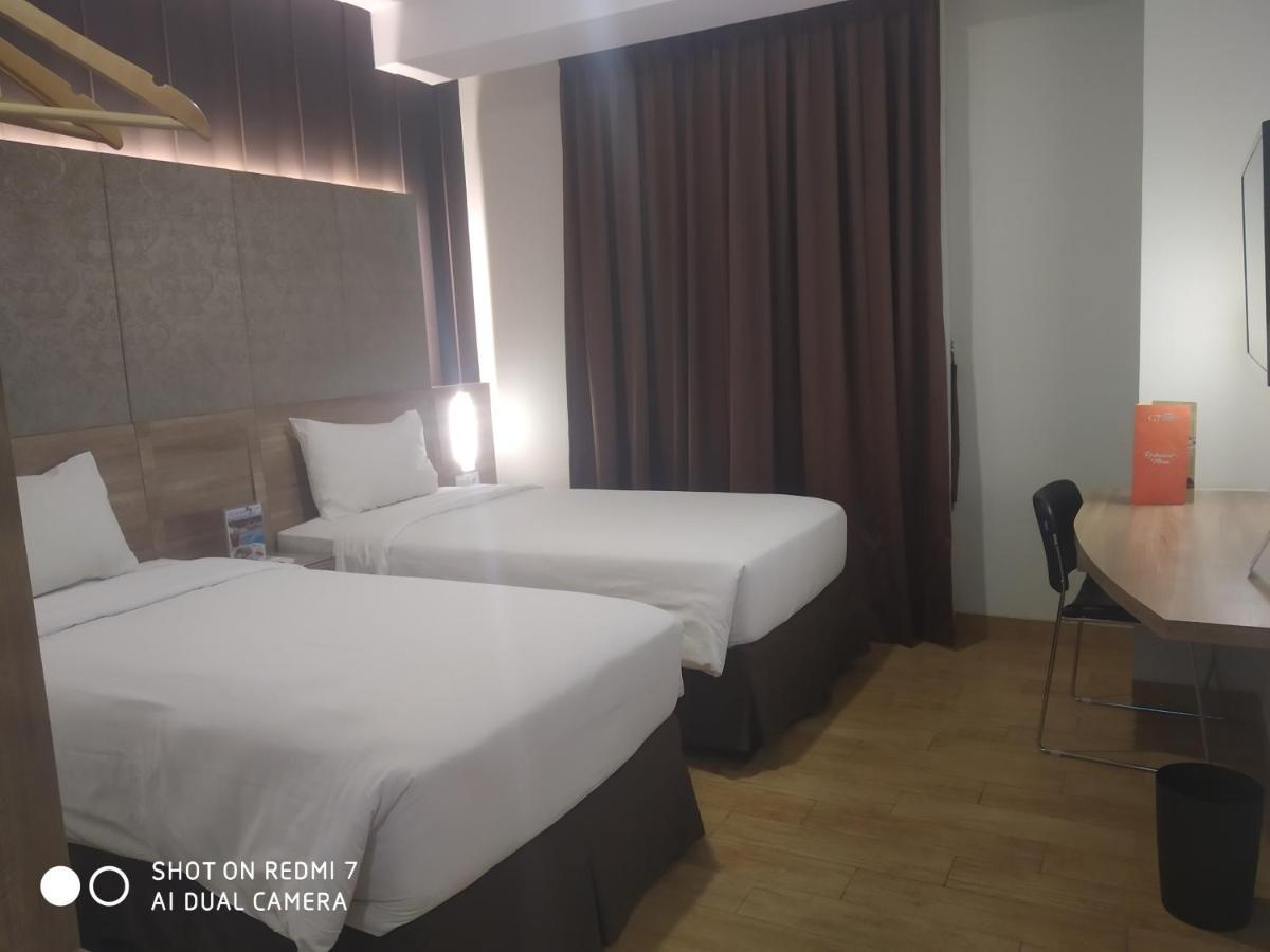 Grand G7 Hotel Kemayoran Джакарта Экстерьер фото